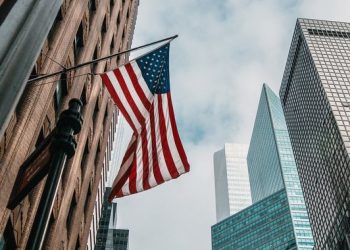AMERICI preti prvi BANKROT u istoriji?