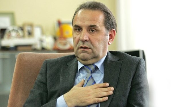 Rasim Ljajić: ”Nije mi jasno junačenje učiteljice Adele”?