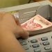SVE POVIŠICE OD DRŽAVE Sada se zna i koliko će rasti plate u javnom sektoru: Do kraja godine radnici će dobiti i dodatne pare, a evo i ko NAJVIŠE