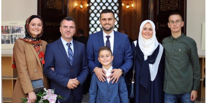 Velika radost u porodici Alili: Nakon babe Aziza, sin Ahmed postao hafiz Kur’ana Časnog