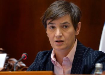 Brnabić: Uvode se kovid sertifikati za ulazak u noćne klubove, barove, kafiće i restorane