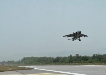 Borbeni avioni Vojske Srbije nadletali Jarinje
