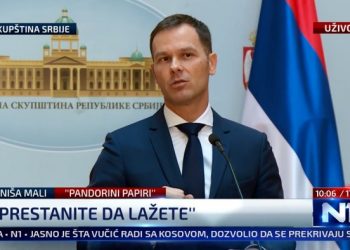 (VIDEO) BRAVO ZA Novinarku N1: Poklopila pobjesnelog ministra- “Vi ste Siniša Mali sa 24 stana…”