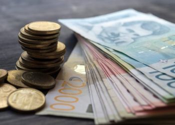 Vučić: Povećanje plata i penzija od 1. januara