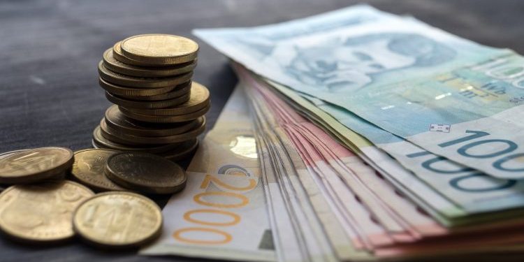 Vučić: Povećanje plata i penzija od 1. januara