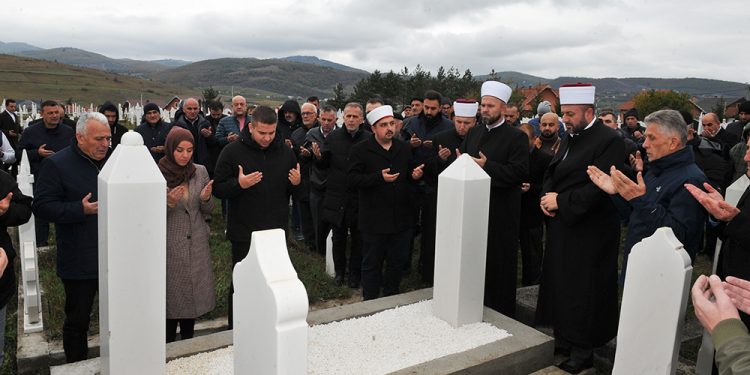( VIDEO) Učenjem Mevluda obilježena četvrta godina pogibije rahmetli Šemsudina Kučevića