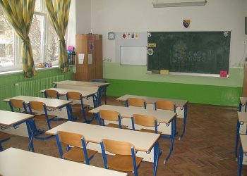 Ministarstvo odlučilo: Od ponedeljka nijedna škola onlajn
