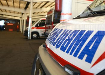 DEVOJČICA (15) UPUCANA U GLAVU U CENTRU BEOGRADA: Drug je pogodio iz vazdušnog pištolja