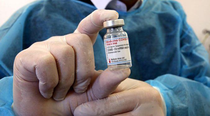 Finska obustavlja primenu vakcine Moderna kod muškaraca mlađih od 30