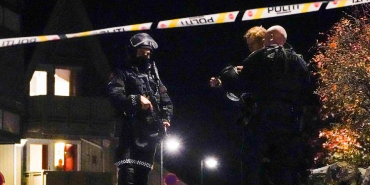 PETERO MRTVIH I DVOJE RANJENIH: Za monstruozne napade u Norveškoj osumnjičen državljanin…