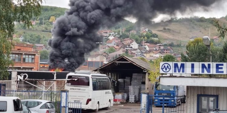 Požar u industrijskoj zoni u Novom Pazaru.