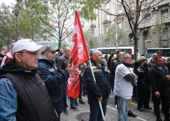 Radnici Pošte DIGLI GLAS, traže veće plate