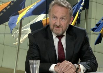 Izetbegović o sastanku sa Vučićem: “Kruna mi s glave neće pasti da odem u Beograd. On je čovjek s kojim treba razgovarati”