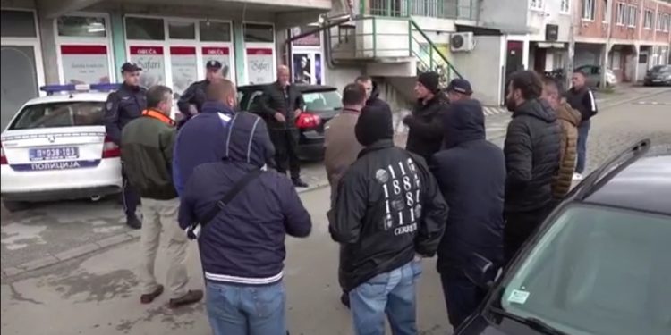 Potraga za nestalim nastavnikom OŠ “Rifat Burdžović Tršo” iz Tutina, Nasufom Selmanovićem, nastavljena je i danas