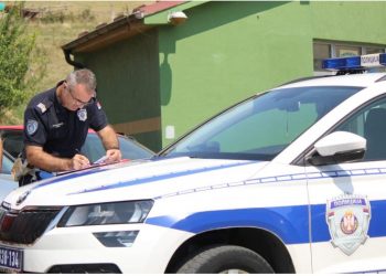 MLADI NOVOPAZARAC ISKLJUČEN IZ SAOBRAĆAJA! Jurio kroz Selakovac 124 km na sat