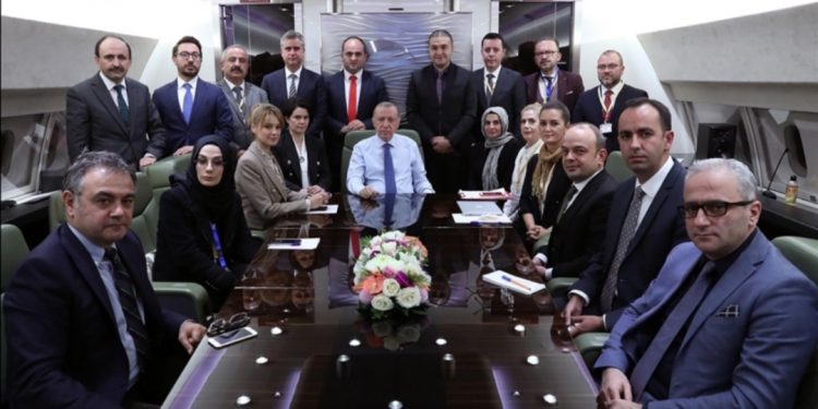 Erdogan: Ambasadori se ne mogu miješati u unutrašnje poslove, kod mene ne postoji korak unazad