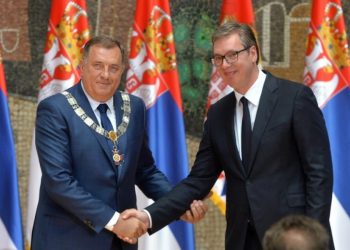 Da li Vučić polako ‘pere ruke’ od Dodika?