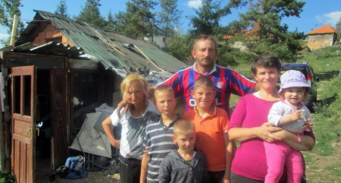 ”Po cijeli dan tovarim ugalj i kopam grobove za preminule Pešterce da bi prehranio svoju porodicu”