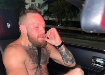 McGregor objavio fotografiju s džointom pa poručio: Bogatiji sam od cijelog UFC-a