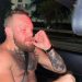 McGregor objavio fotografiju s džointom pa poručio: Bogatiji sam od cijelog UFC-a