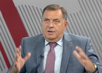 (VIDEO) POTPUNI DEBAKL VOŽDA IZ LAKTAŠA: Pogledajte kako je Dodik pred kamerama slučajno otkrio pravo lice, pa se brže bolje ispravio, ali već je bilo kasno…