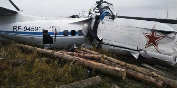 (VIDEO) Tragedija u Rusiji: 16 mrtvih u padu aviona, sedmero u bolnici