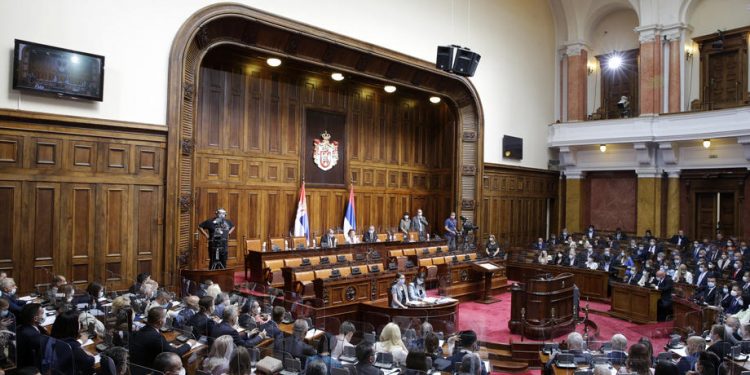 Albanci i dio Bošnjaka jedina prava opozicija Vučiću u parlamentu