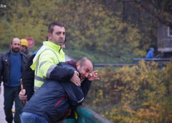 Radnici koji su upali u rijeku Bosnu su državljani Turske, kolege uplakane i u šoku