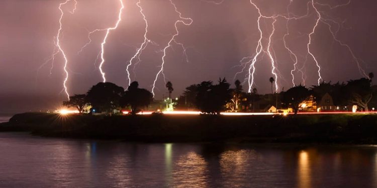 Priroda ne prašta. Poplave, suše, požari, uragani…