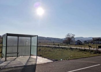 (VIDEO) Na Donjoj Pešteri postavljeno 10 modernih autobuskih stajališta