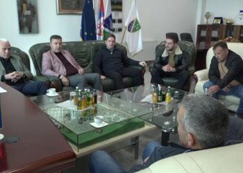 (VIDEO)Ugostitelji u centru Tutina oslobođeni plaćanja lokalnih poreskih taksi