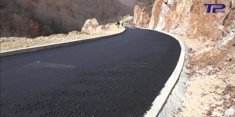 (VIDEO) Asfatirano još 500 metara puta kroz kanjon rijeke Vidrenjak u opštini Tutin.