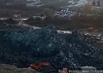 Jeziv prizor u Bubanj Potoku nakon eksplozije: Ogroman KRATER u krugu fabrike, slike svedoče užasu (FOTO)
