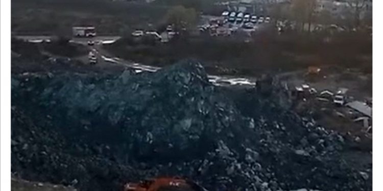 Jeziv prizor u Bubanj Potoku nakon eksplozije: Ogroman KRATER u krugu fabrike, slike svedoče užasu (FOTO)