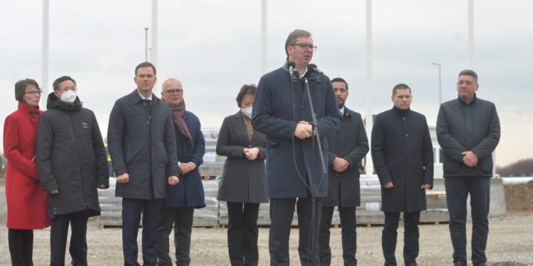 Vučić: Čini mi se da ću potpisati Zakon o eksproprijaciji