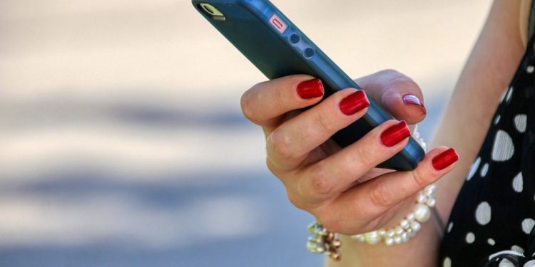 RATEL: Pretplatnik ima pravo da raskine ugovor s mobilnim operatorom