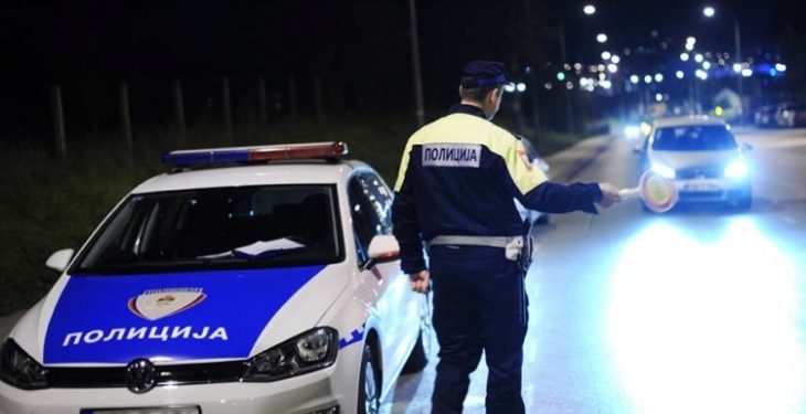 SKANDAL KAO U AKCIONOM FILMU: Dodikovi vozači odgurnuli vozilo u kanal…