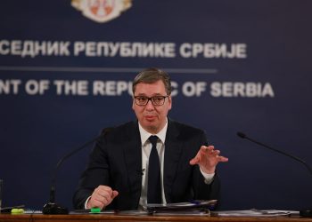 Prekinuto obraćanje Vučića na RTS-u, “neko namjerno izvukao kablove”