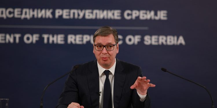 Prekinuto obraćanje Vučića na RTS-u, “neko namjerno izvukao kablove”