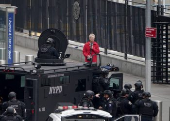 Zatvoreno sjedište UN-a u New Yorku, naoružani muškarac šeće se ulicom