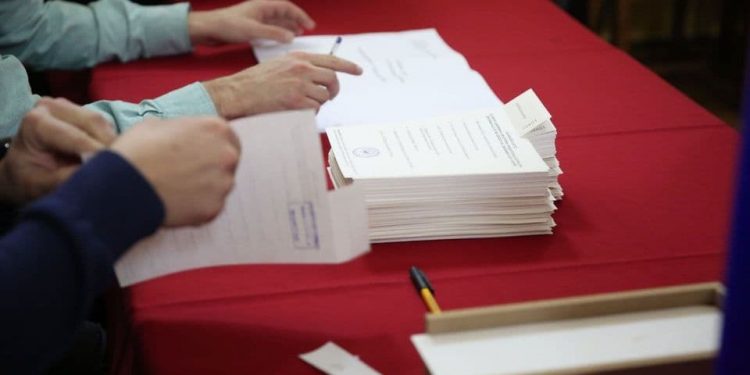 KO SU POBJEDNICI NA LOKALKNIM IZBORIMA: Redom u Mojkovcu, Petnjici i na Cetinju raspored mandata je…