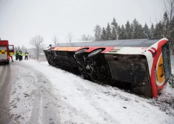 “Od straha su plakale”: Potresna ispovest heroja koji je spasavao devojčice iz prevrnutog autobusa
