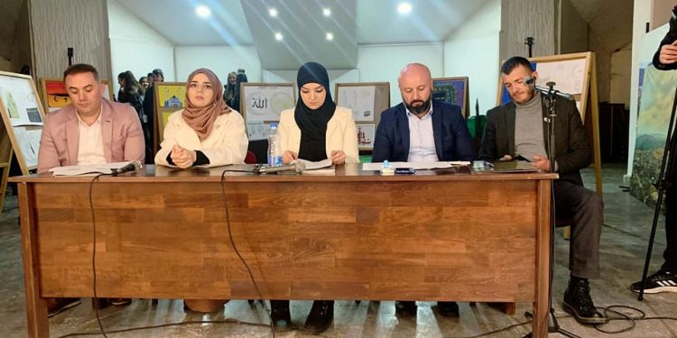 Tutin:Udruženje vjeroučitelja Islamske vjeronauke i Narodnom bibliotekom “Dr Ejup Mušović”, odrzali tribinu “upoznajmo jedni druge”(FOTO)