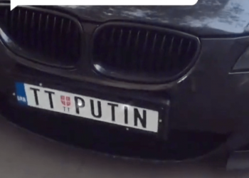 (VIDEO) OVO JOŠ NISTE VIDELI! Tutinac sa duplim tablicama! Jedne ni manje ni više nego PUTINOVE