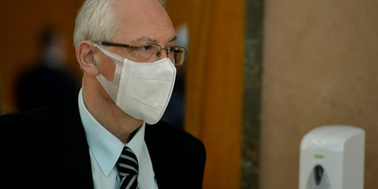 Kon: Krizni štab još nije dozvolio novogodišnje proslave