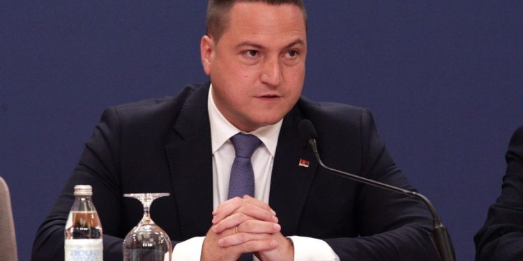 Ružić: I sledeće nedelje đaci u školskim klupama