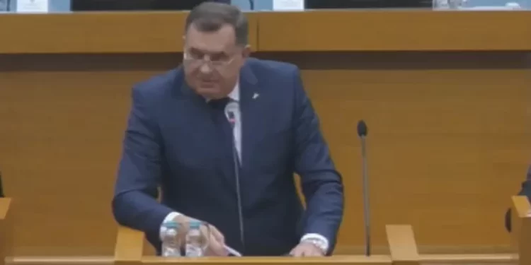 Čudne poruke Dodika iz NSRS-a: RS je Velika Britanija, EU je BiH, sprema se Brexit?