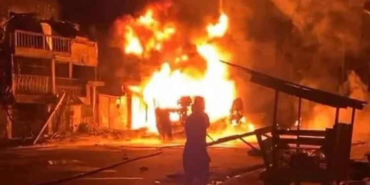 Najmanje 50 ljudi poginulo u eksploziji kamiona s gorivom na Haitiju