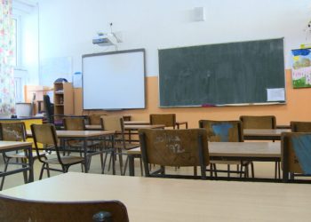SRBIJA- Ako ne puste himnu „Bože pravde“ školama kazne do milion dinara