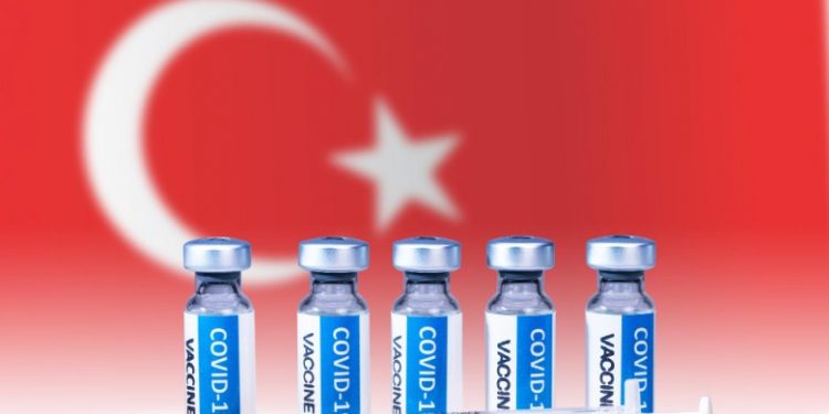 U Turskoj odobrena domaća vakcina Turkovak